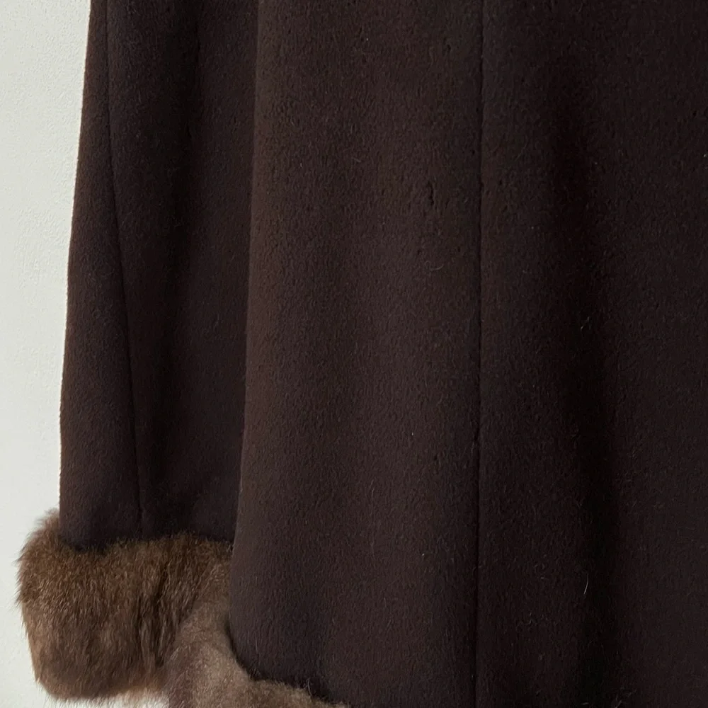 VINTAGE/ 70s heavyweight wool + plush fur trim coat - Picture 3 of 5